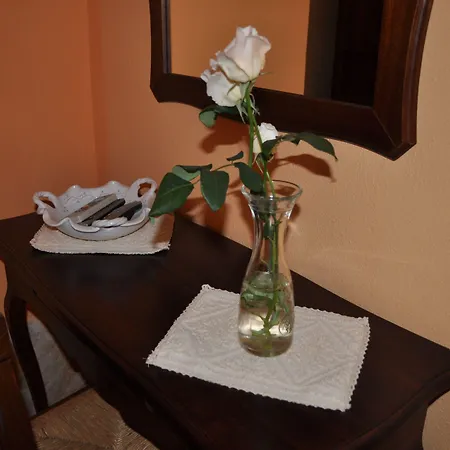 I Gerani לינה וארוחת בוקר 3*