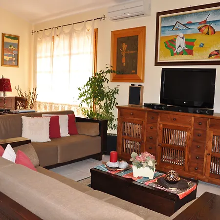 לינה וארוחת בוקר I Gerani 3*