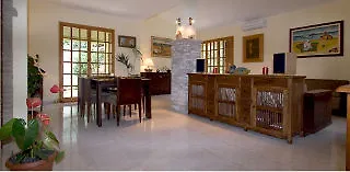 I Gerani לינה וארוחת בוקר 3*