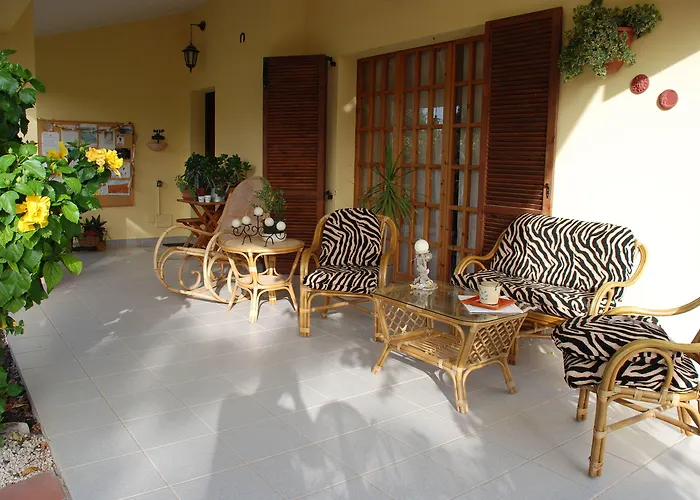 艾哲拉尼住宿加早餐旅馆 住宿加早餐酒店 弗里米尼迪夸尔图